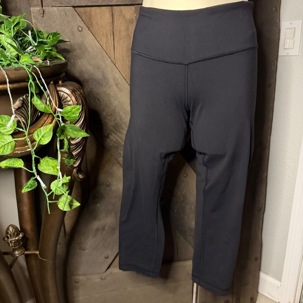Lululemon High Rise Leggings Size 8 Black Yoga Athletic